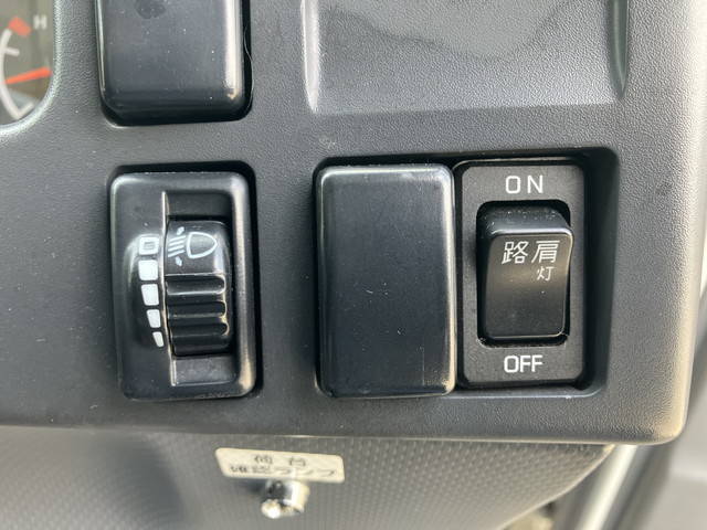 いすゞエルフセーフティローダー小型（2t・3t）[写真39]