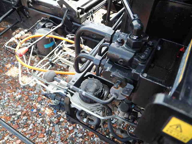 日野レンジャーセルフクレーン3段中型（4t）[写真10]