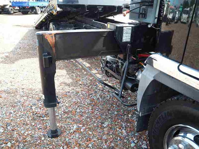 日野レンジャーセルフクレーン3段中型（4t）[写真08]