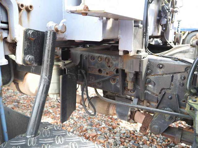 三菱ふそうキャンタークレーン3段小型（2t・3t）[写真19]