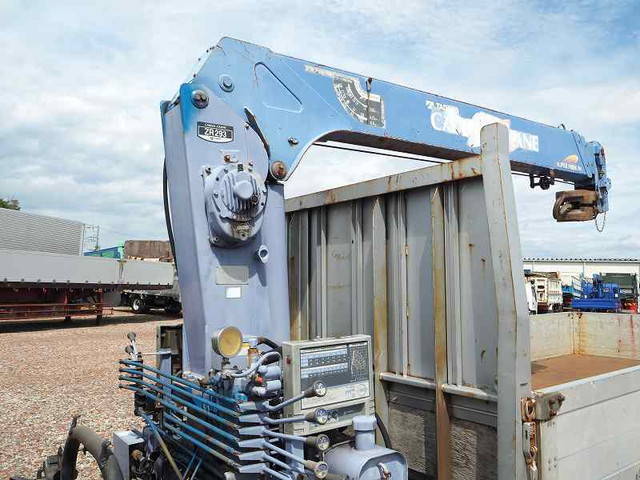 三菱ふそうキャンタークレーン3段小型（2t・3t）[写真31]