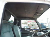 三菱ふそうキャンタークレーン3段小型（2t・3t）[写真36]