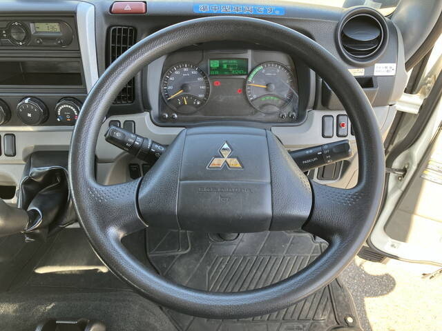 三菱ふそうキャンタークレーン4段小型（2t・3t）[写真35]