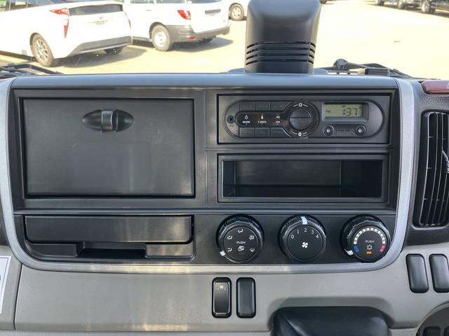 三菱ふそうキャンタークレーン4段小型（2t・3t）[写真37]