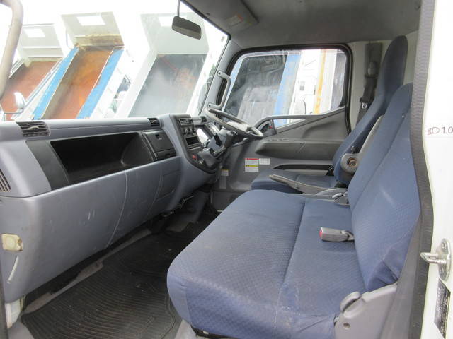 三菱ふそうキャンタークレーン4段小型（2t・3t）[写真30]