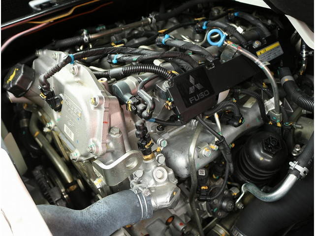 三菱ふそうキャンターダブルキャブ（Wキャブ）小型（2t・3t）[写真15]