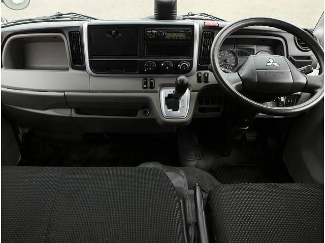 三菱ふそうキャンターダブルキャブ（Wキャブ）小型（2t・3t）[写真19]