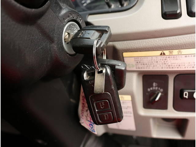 三菱ふそうキャンターダブルキャブ（Wキャブ）小型（2t・3t）[写真27]