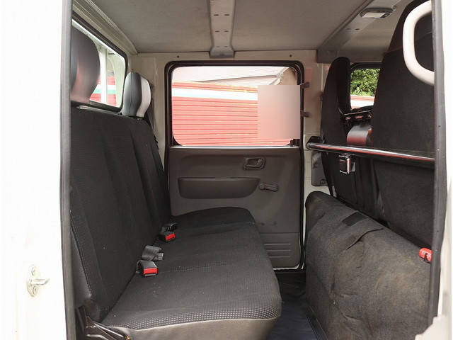 三菱ふそうキャンターダブルキャブ（Wキャブ）小型（2t・3t）[写真32]