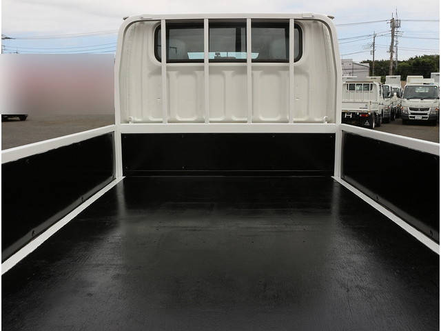 三菱ふそうキャンターダブルキャブ（Wキャブ）小型（2t・3t）[写真09]