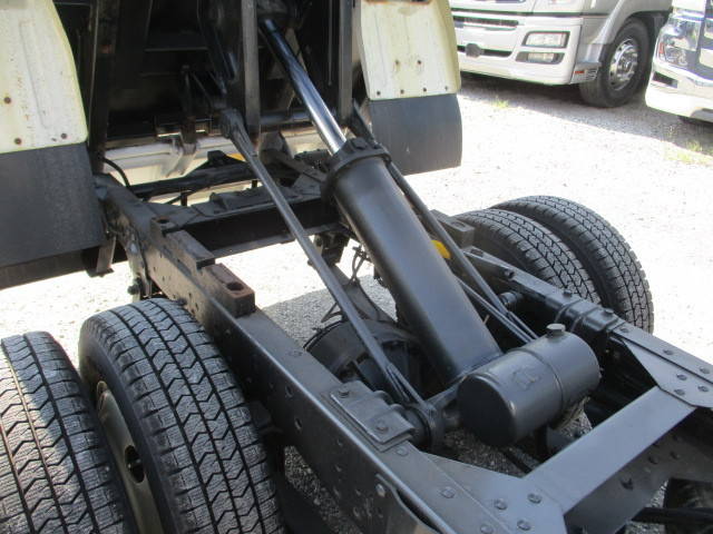 いすゞエルフダンプ小型（2t・3t）[写真17]
