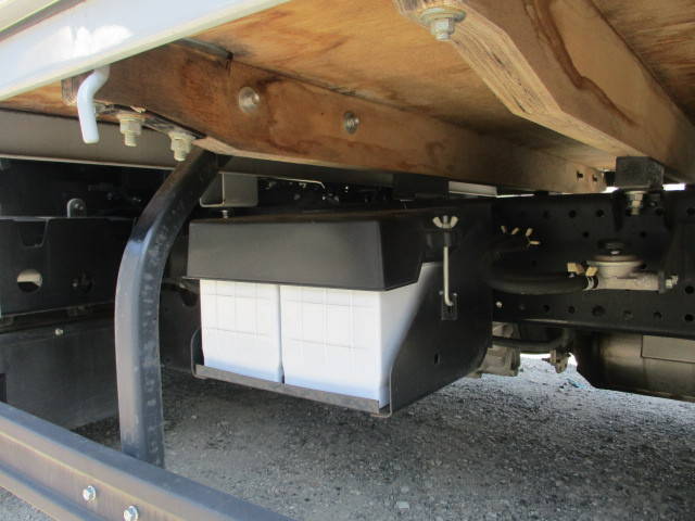 いすゞエルフアルミブロック小型（2t・3t）[写真11]