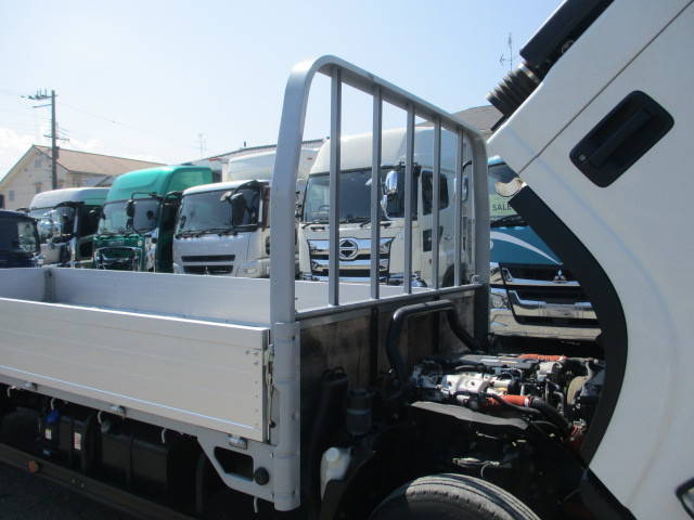 いすゞエルフアルミブロック小型（2t・3t）[写真34]