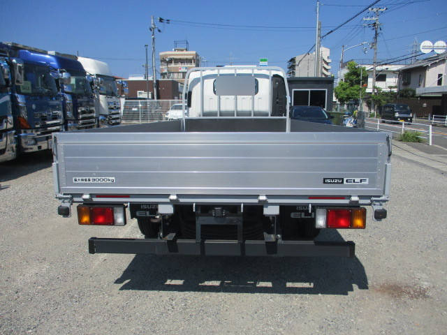 いすゞエルフアルミブロック小型（2t・3t）[写真06]