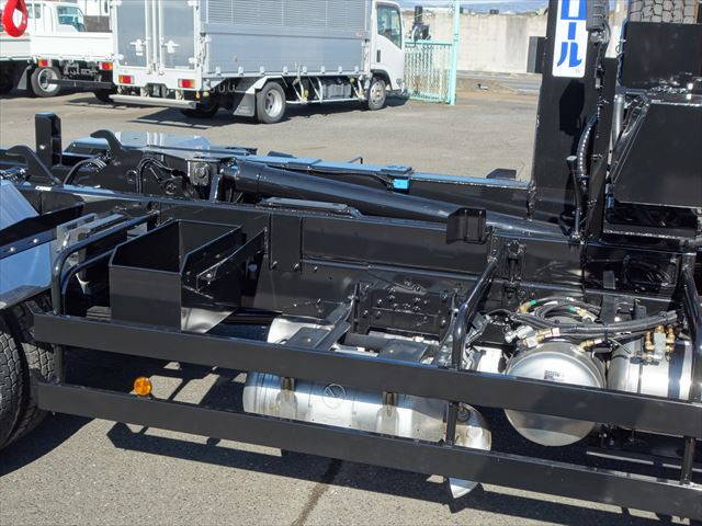 三菱ふそうファイターコンテナ専用車中型（4t）[写真07]