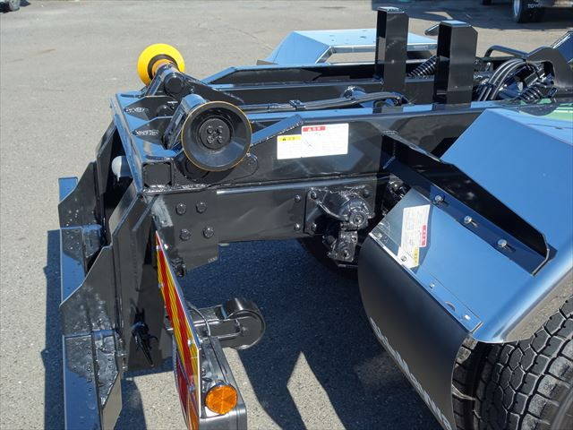 三菱ふそうファイターコンテナ専用車中型（4t）[写真08]