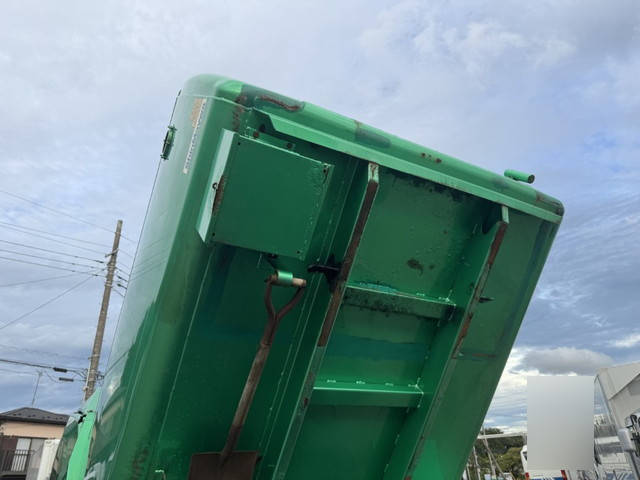 三菱ふそうキャンターパッカー車（塵芥車）小型（2t・3t）[写真16]