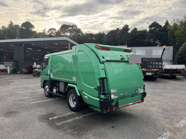 三菱ふそうキャンターパッカー車（塵芥車）小型（2t・3t）[写真04]