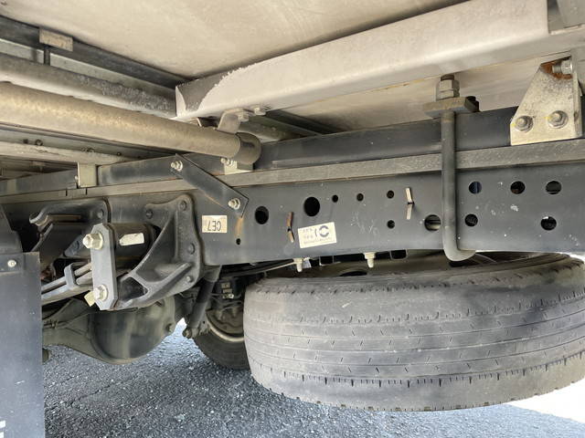 いすゞエルフ冷凍車（冷蔵車）小型（2t・3t）[写真19]