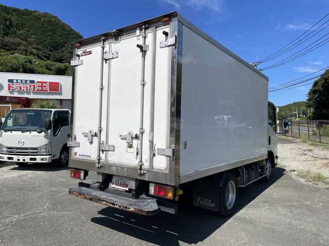 いすゞエルフ冷凍車（冷蔵車）小型（2t・3t）[写真02]
