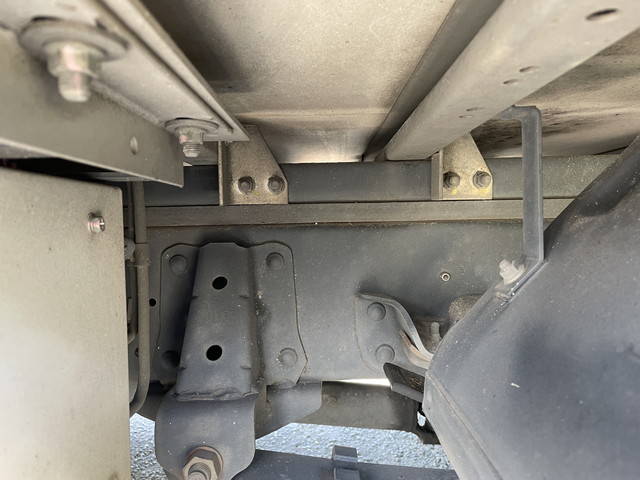 いすゞエルフ冷凍車（冷蔵車）小型（2t・3t）[写真21]