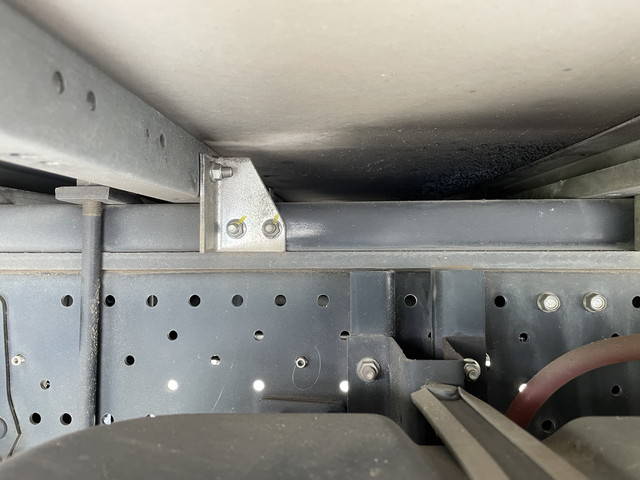 いすゞエルフ冷凍車（冷蔵車）小型（2t・3t）[写真22]