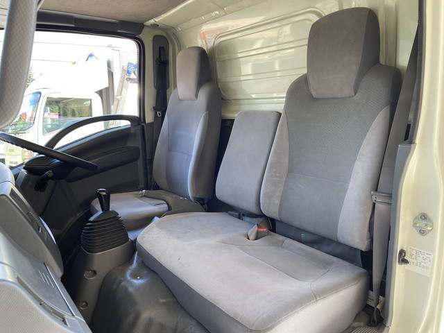 いすゞエルフ冷凍車（冷蔵車）小型（2t・3t）[写真28]