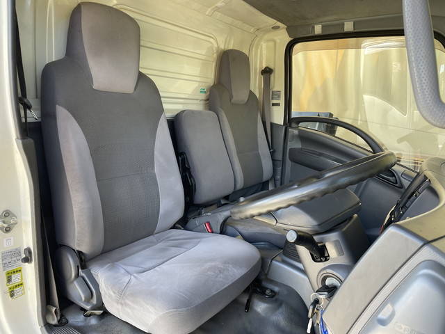 いすゞエルフ冷凍車（冷蔵車）小型（2t・3t）[写真29]