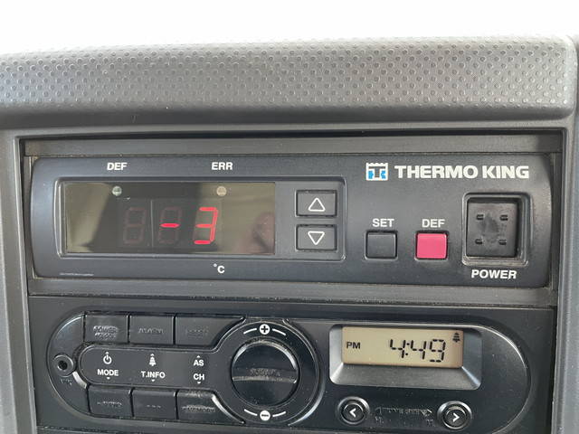 いすゞエルフ冷凍車（冷蔵車）小型（2t・3t）[写真36]