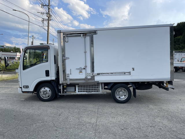 いすゞエルフ冷凍車（冷蔵車）小型（2t・3t）[写真05]