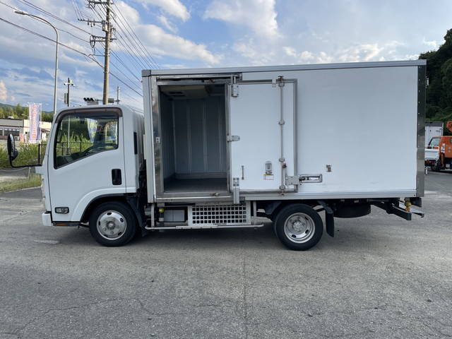 いすゞエルフ冷凍車（冷蔵車）小型（2t・3t）[写真06]
