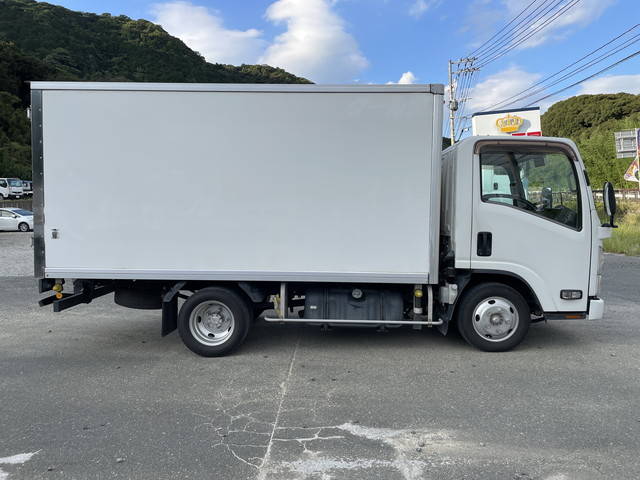 いすゞエルフ冷凍車（冷蔵車）小型（2t・3t）[写真07]