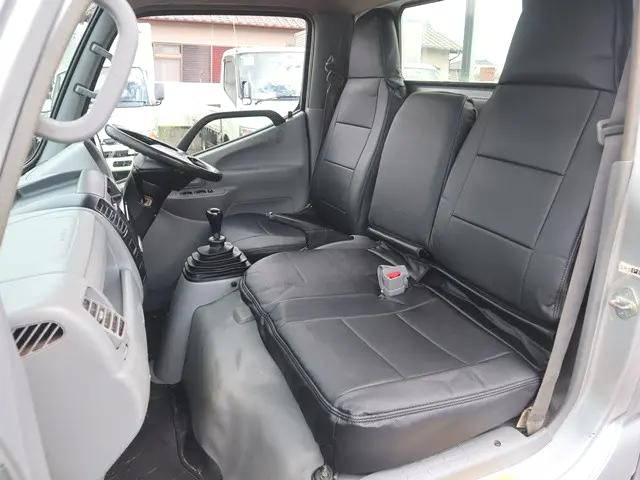 トヨタダイナ平ボディ小型（2t・3t）[写真32]