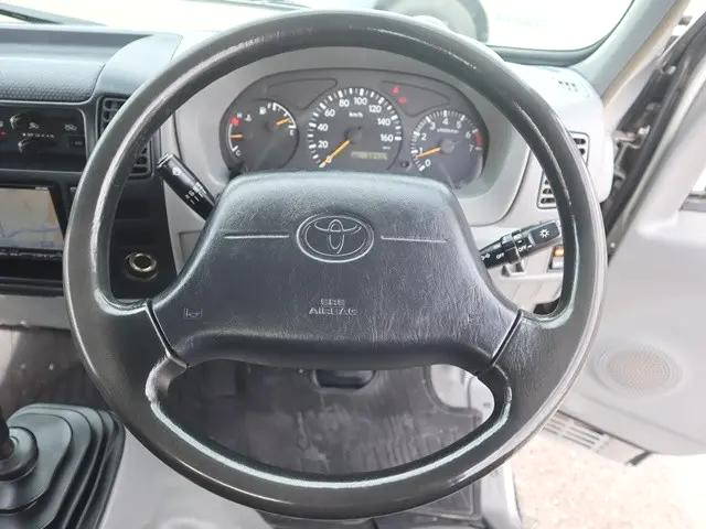 トヨタダイナ平ボディ小型（2t・3t）[写真33]