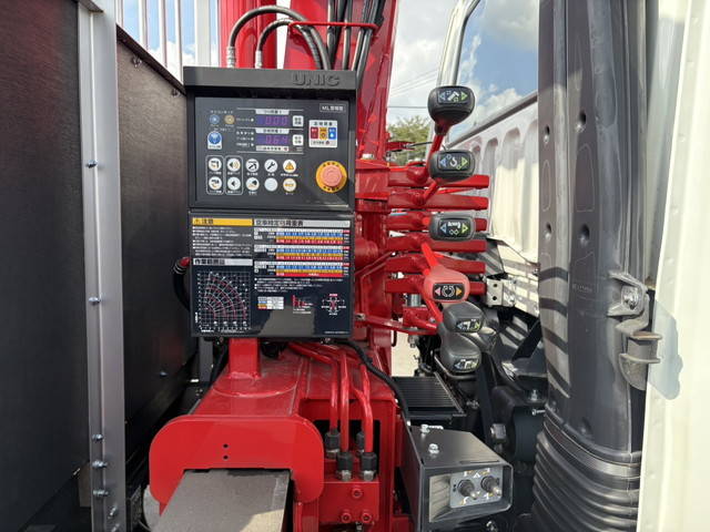 三菱ふそうファイターセルフクレーン4段増トン（6t・8t）[写真18]