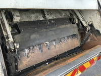 いすゞフォワードパッカー車（塵芥車）中型（4t）[写真10]