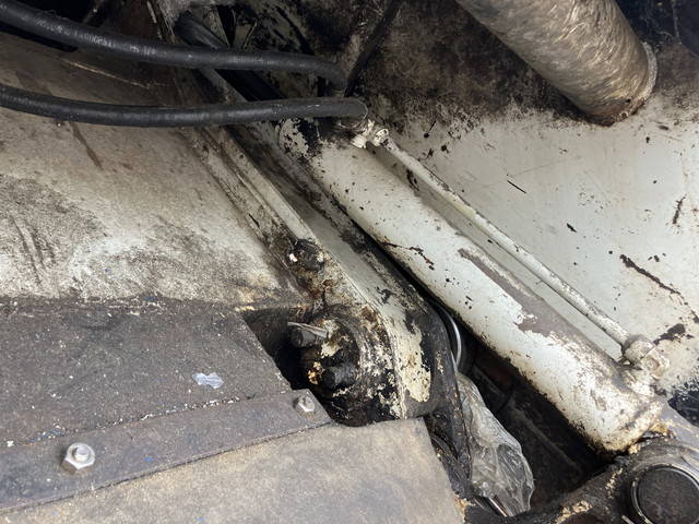 いすゞフォワードパッカー車（塵芥車）中型（4t）[写真11]