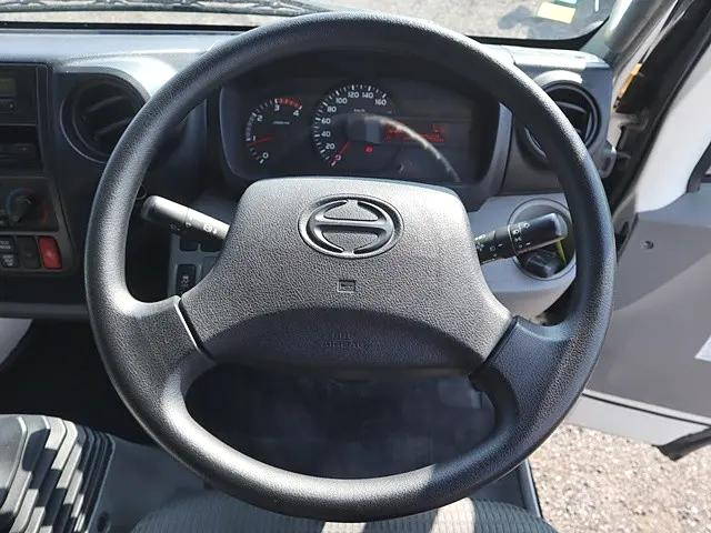 日野デュトロ幌ウイング小型（2t・3t）[写真04]