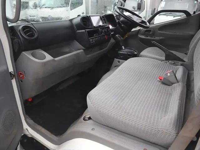 トヨタトヨエース平ボディ小型（2t・3t）[写真27]