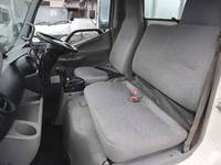 トヨタトヨエース平ボディ小型（2t・3t）[写真29]