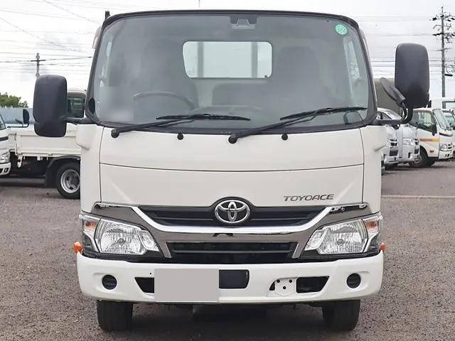 トヨタトヨエース平ボディ小型（2t・3t）[写真03]