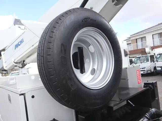 いすゞエルフ高所作業車小型（2t・3t）[写真19]