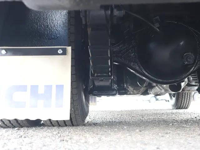 いすゞエルフ高所作業車小型（2t・3t）[写真26]