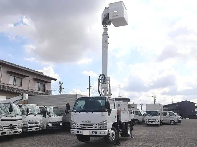 いすゞエルフ高所作業車小型（2t・3t）[写真03]