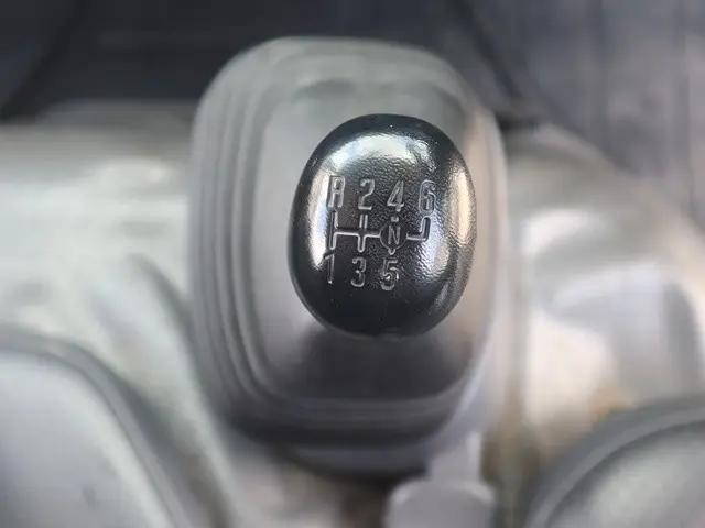 いすゞエルフ高所作業車小型（2t・3t）[写真34]