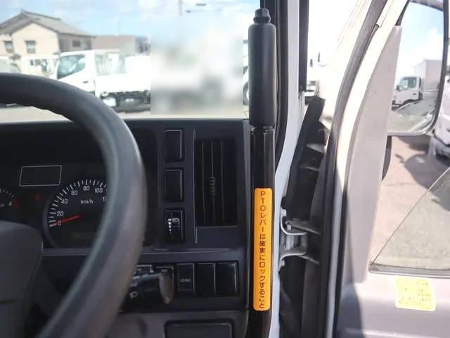 いすゞエルフ高所作業車小型（2t・3t）[写真38]