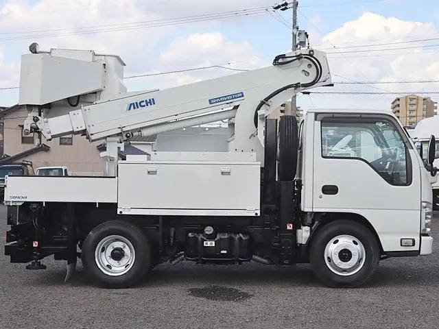 いすゞエルフ高所作業車小型（2t・3t）[写真08]