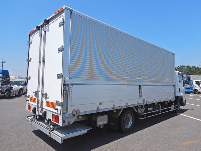 いすゞフォワード冷蔵冷凍ウイング中型（4t）[写真02]