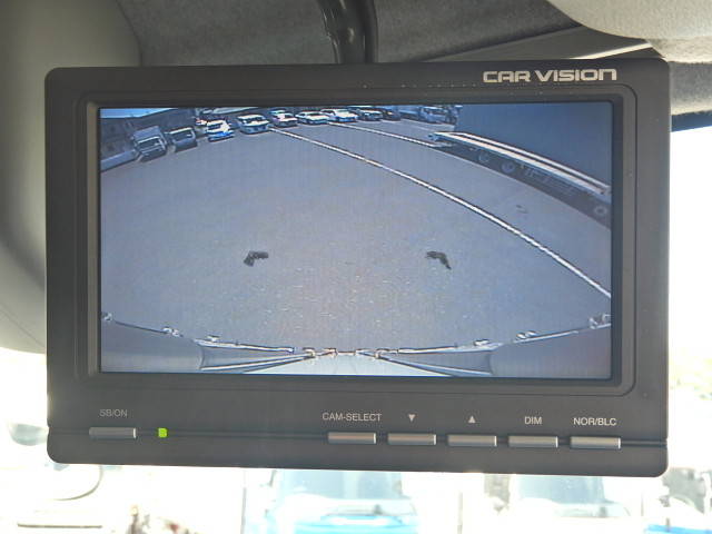 いすゞフォワード冷蔵冷凍ウイング中型（4t）[写真21]