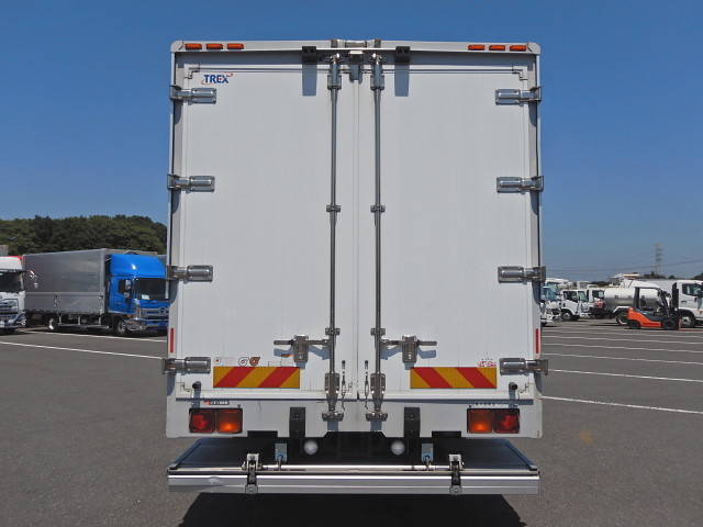 いすゞフォワード冷蔵冷凍ウイング中型（4t）[写真05]